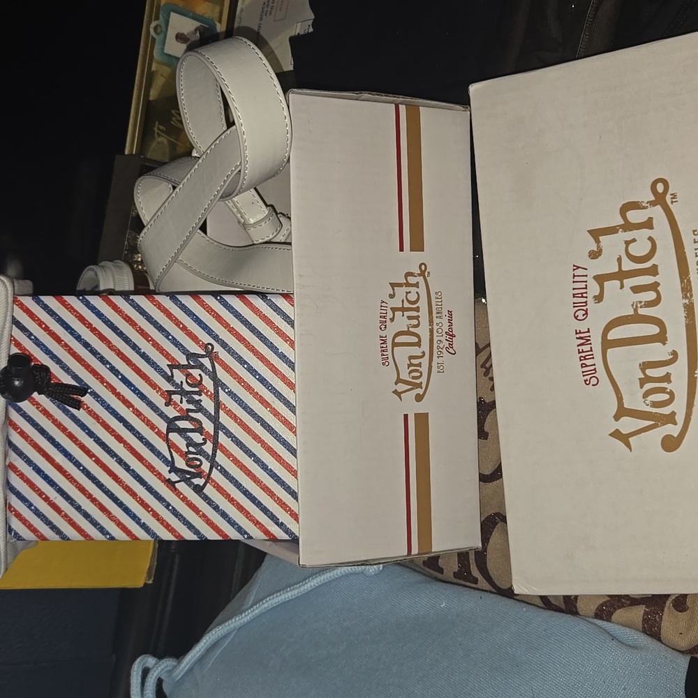 NWT Von Dutch Box Purse